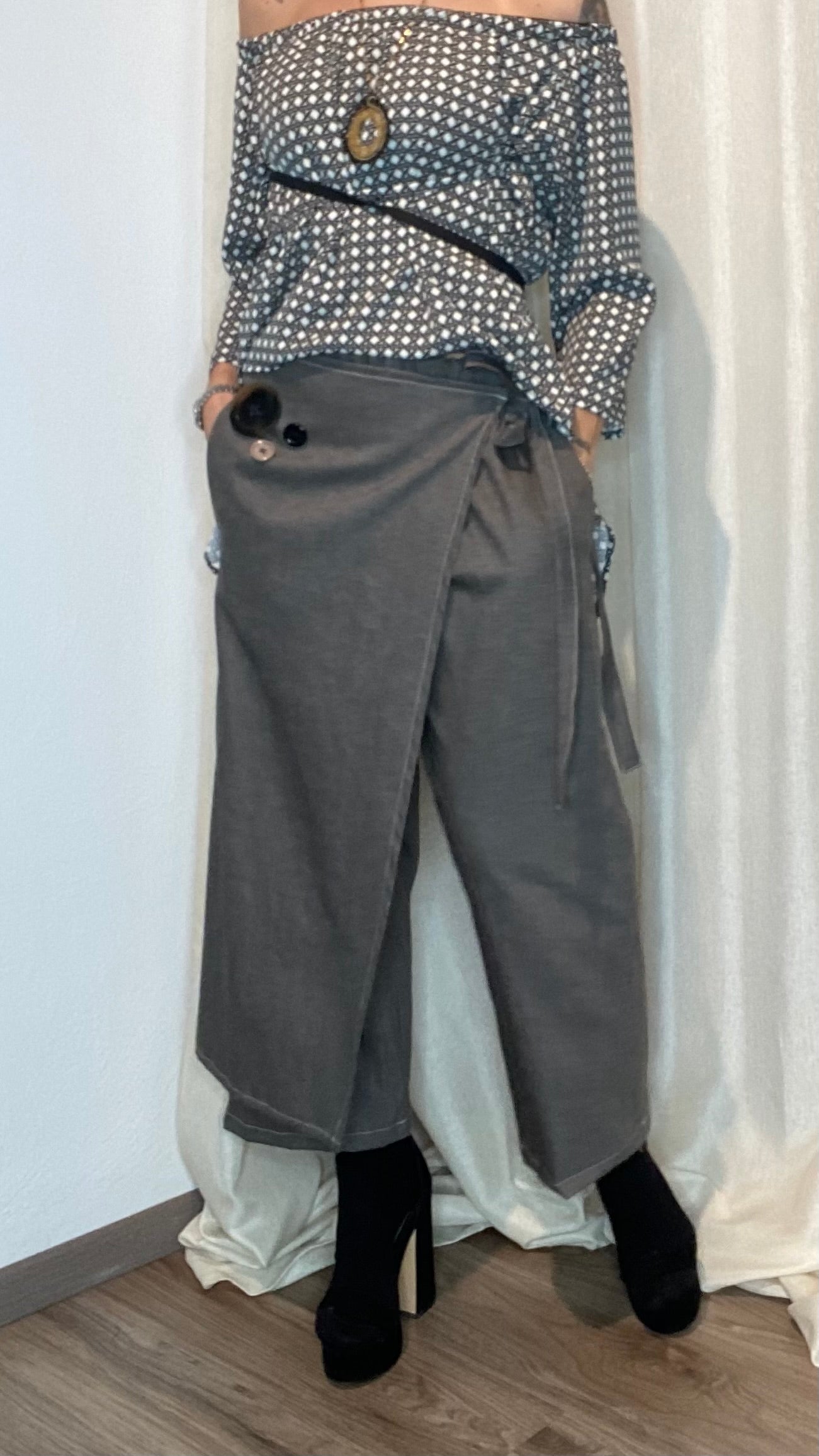 Pantalone Liu