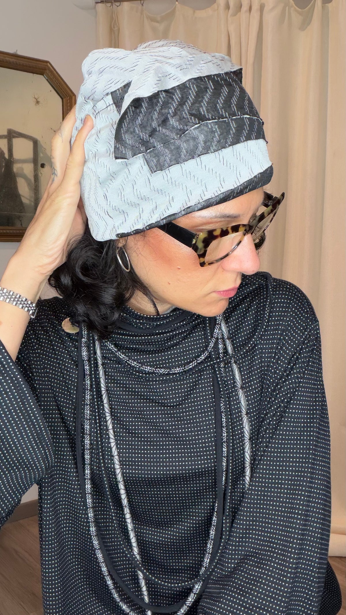 Cappellino Iside